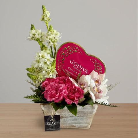 The Godiva Gaze - Zuazo Floral