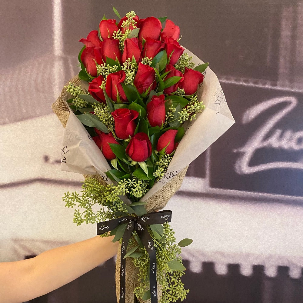 Presentation Bouquet - Classic 24